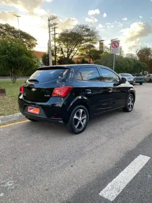 CHEVROLET-ONIX-2018