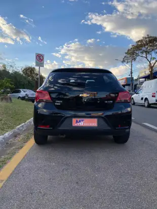 CHEVROLET-ONIX-2018