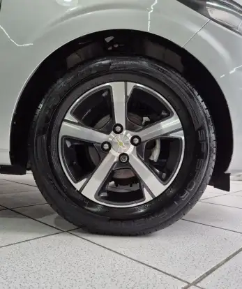 CHEVROLET-ONIX-2018