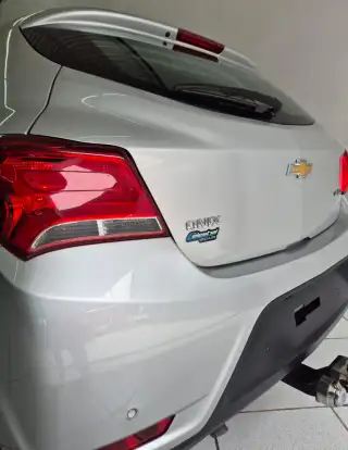 CHEVROLET-ONIX-2018