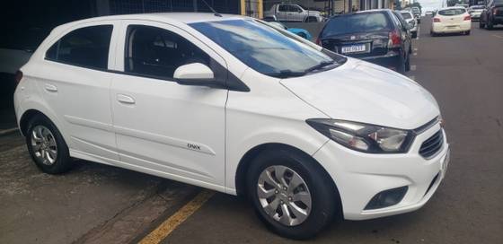 CHEVROLET ONIX 1.0 MPFI LT 8V FLEX 4P MANUAL