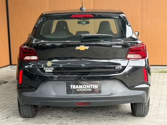 CHEVROLET-ONIX-2020