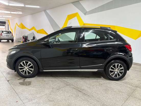 CHEVROLET-ONIX-1.4 MPFI ACTIV 8V FLEX 4P AUTOMÁTICO CHEVROLET-ONIX-2016