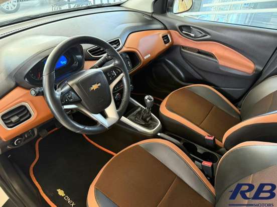 CHEVROLET-ONIX-2016