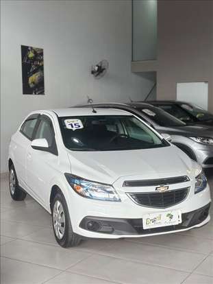 CHEVROLET-ONIX-2015