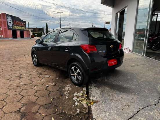CHEVROLET-ONIX-1.4 MPFI LTZ 8V FLEX 4P AUTOMÁTICO CHEVROLET-ONIX-2018