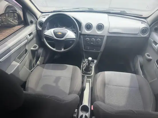 CHEVROLET-PRISMA-2012