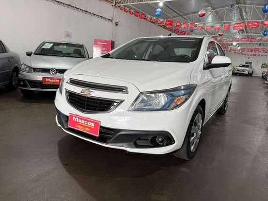 CHEVROLET-PRISMA-2014