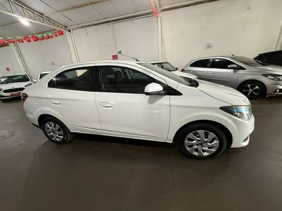 CHEVROLET-PRISMA-2014