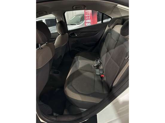 CHEVROLET-PRISMA-2014