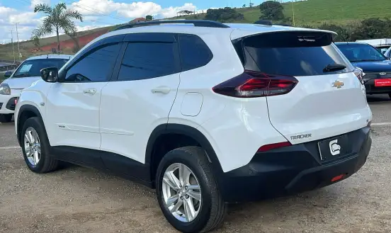 CHEVROLET-TRACKER-2023
