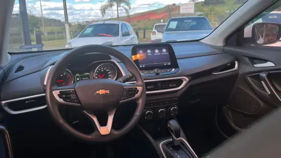 CHEVROLET-TRACKER-2023