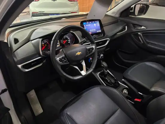 CHEVROLET-TRACKER-2023