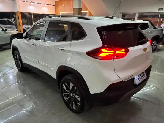 CHEVROLET-TRACKER-2023