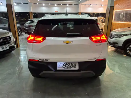 CHEVROLET-TRACKER-2023