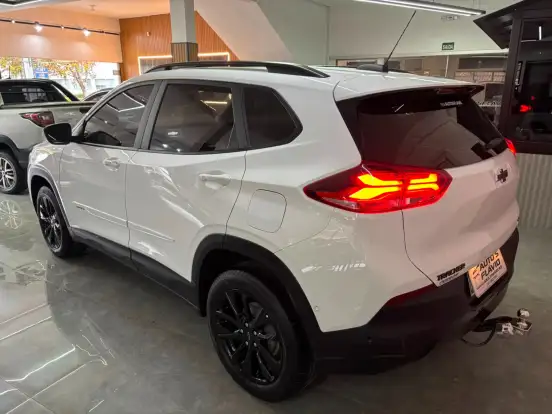 CHEVROLET-TRACKER-2024