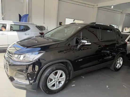 CHEVROLET-TRACKER-2018