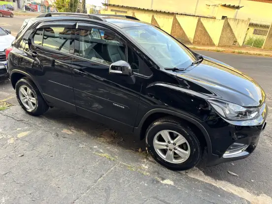 CHEVROLET-TRACKER-2017