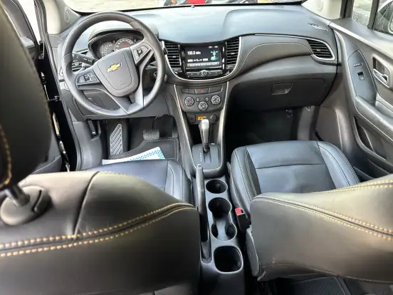 CHEVROLET-TRACKER-2017