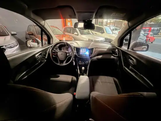 CHEVROLET-TRACKER-2018