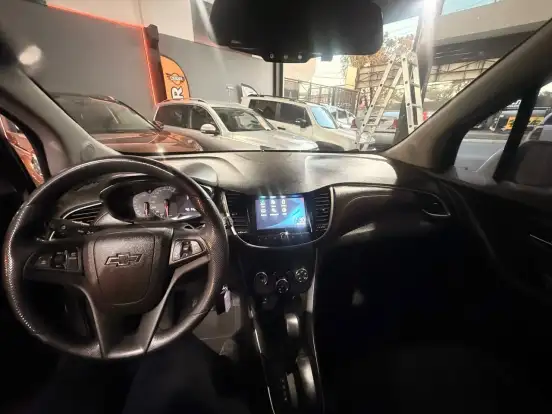 CHEVROLET-TRACKER-2018