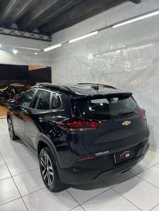 CHEVROLET-TRACKER-2023
