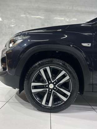 CHEVROLET-TRACKER-2023