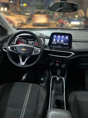 CHEVROLET-TRACKER-2023