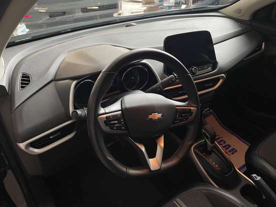 CHEVROLET-TRACKER-2023