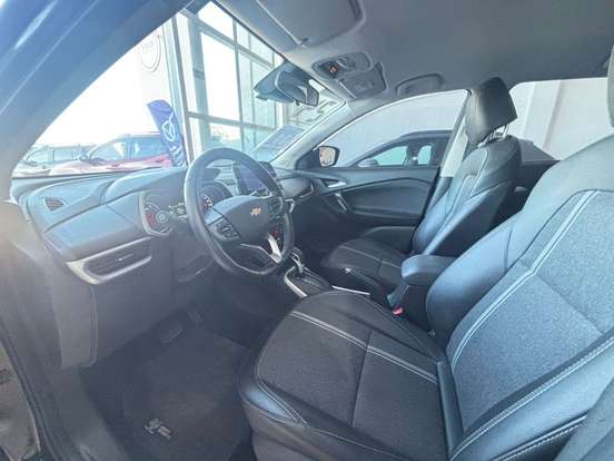 CHEVROLET-TRACKER-2023