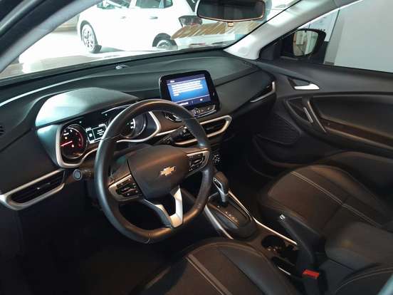 CHEVROLET-TRACKER-2023