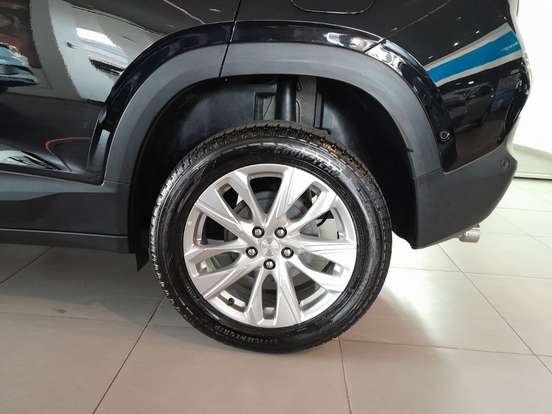 CHEVROLET-TRACKER-2023