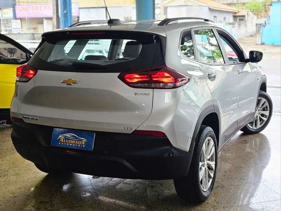 CHEVROLET-TRACKER-2022
