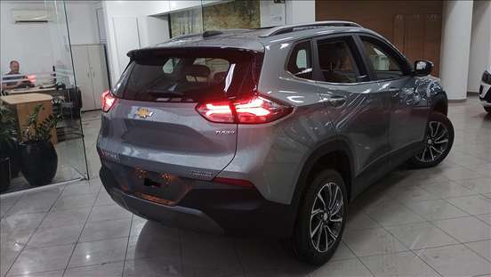 CHEVROLET-TRACKER-2025