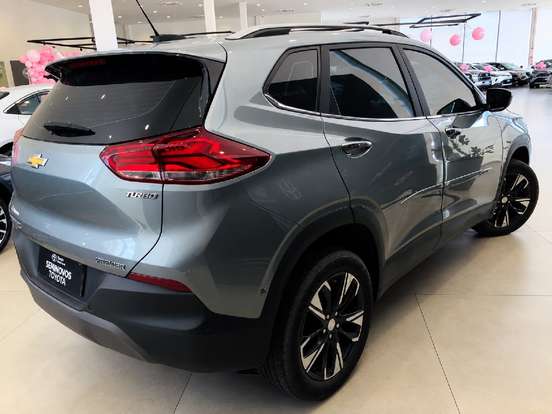 CHEVROLET-TRACKER-2023