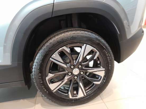 CHEVROLET-TRACKER-2024