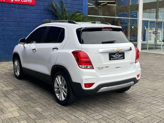 CHEVROLET-TRACKER-2019