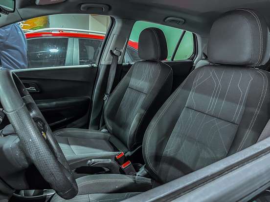 CHEVROLET-TRACKER-2017