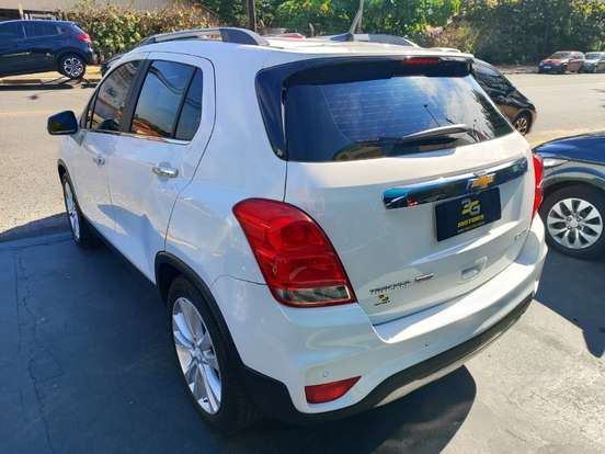 CHEVROLET-TRACKER-2019