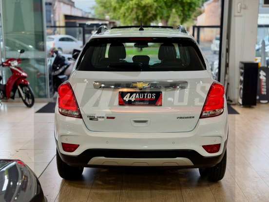 CHEVROLET-TRACKER-2018