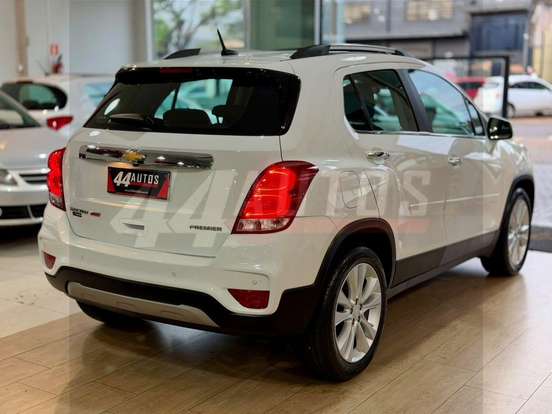 CHEVROLET-TRACKER-2018