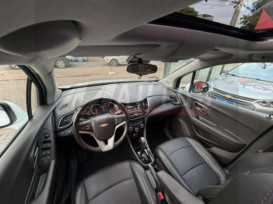 CHEVROLET-TRACKER-2018
