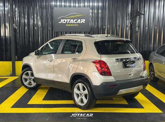 CHEVROLET-TRACKER-2015