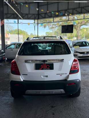 CHEVROLET-TRACKER-2016