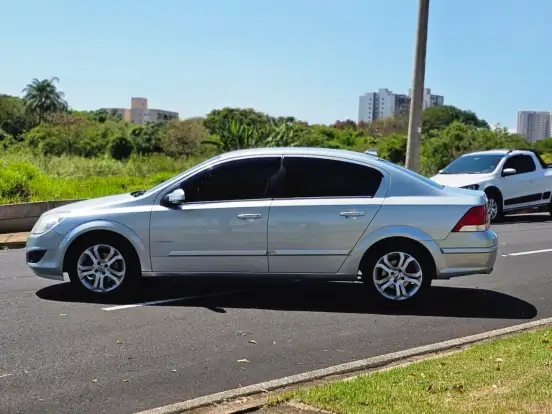 CHEVROLET-VECTRA-2.0 MPFI ELEGANCE 8V 140CV FLEX 4P AUTOMÁTICO CHEVROLET-VECTRA-2011