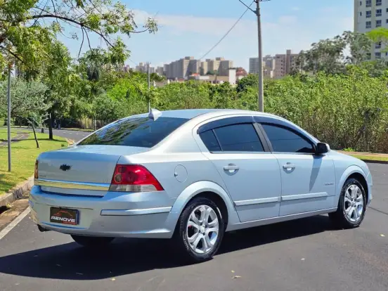 CHEVROLET-VECTRA-2.0 MPFI ELEGANCE 8V 140CV FLEX 4P AUTOMÁTICO CHEVROLET-VECTRA-2011