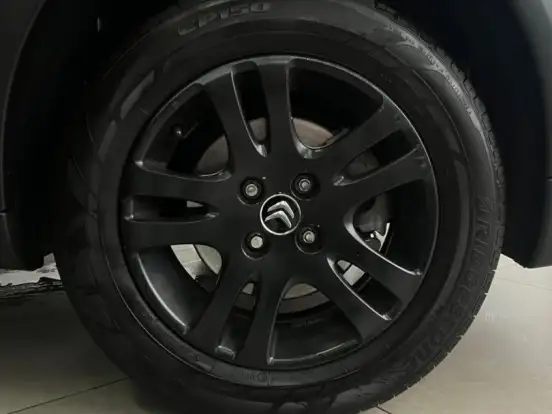 CITROËN-C4 CACTUS-1.6 VTI 120 FLEX FEEL BUSINESS EAT6 CITROËN-C4 CACTUS-2019