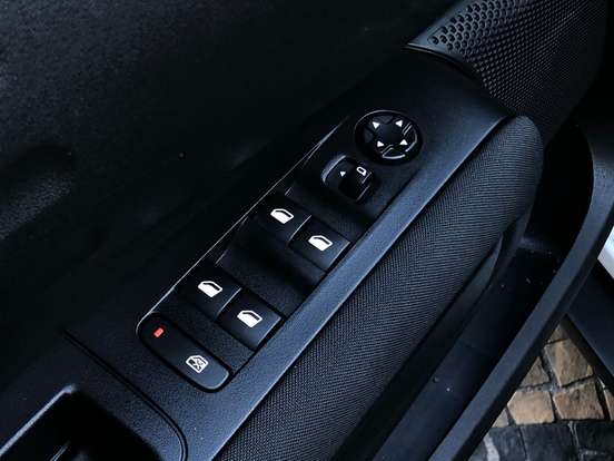 CITROËN-C4 CACTUS-1.6 VTI 120 FLEX FEEL EAT6 CITROËN-C4 CACTUS-2022
