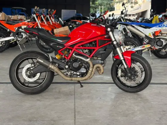 DUCATI MONSTER 797 