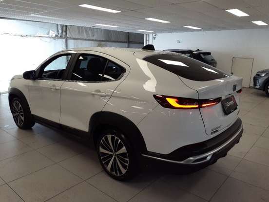FIAT-FASTBACK-2022